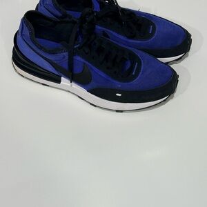 Nike Men's Black and Blue Waffle 1 Sneakers in excellent preloved condition